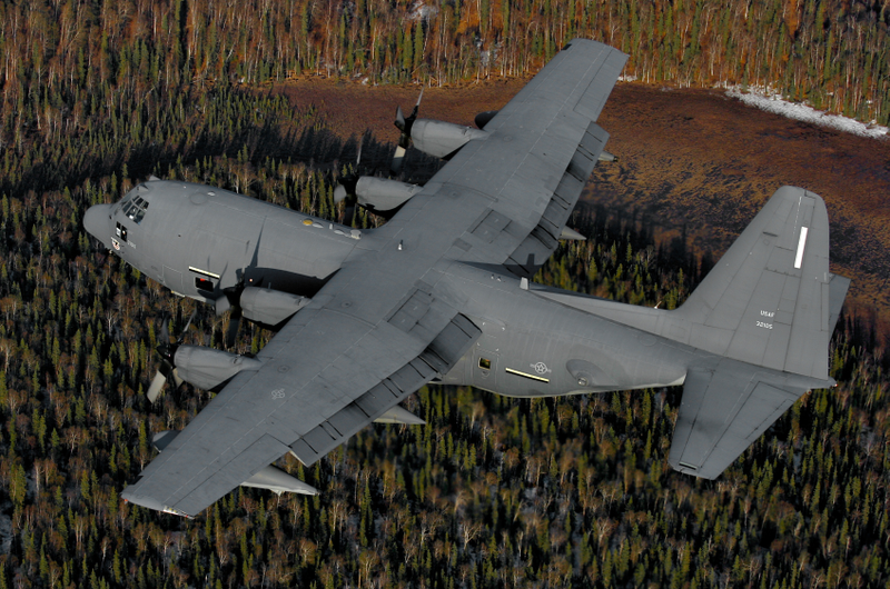 Illustration for article titled 50 Totally Stunning Combat Aircraft Photos Taken Around Alaska